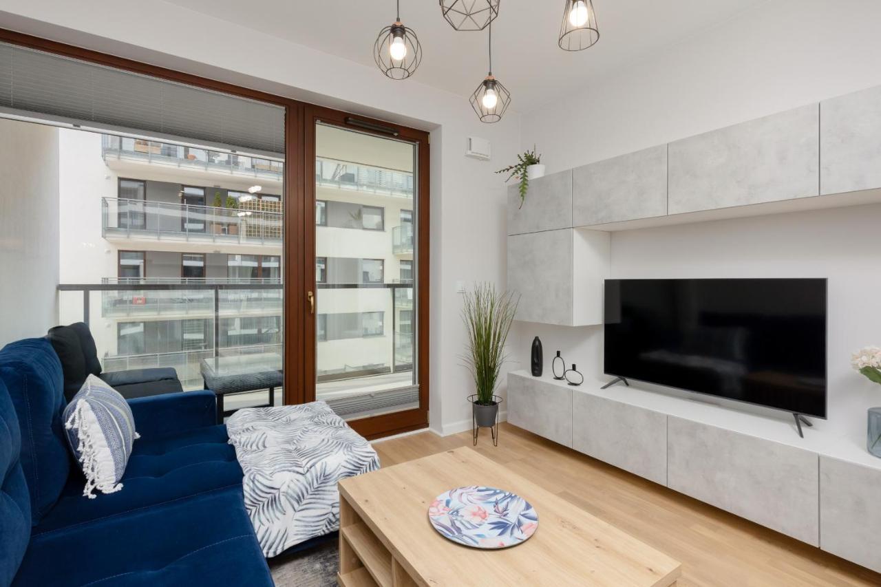 Apartment Arkadia Wola With Parking By Renters